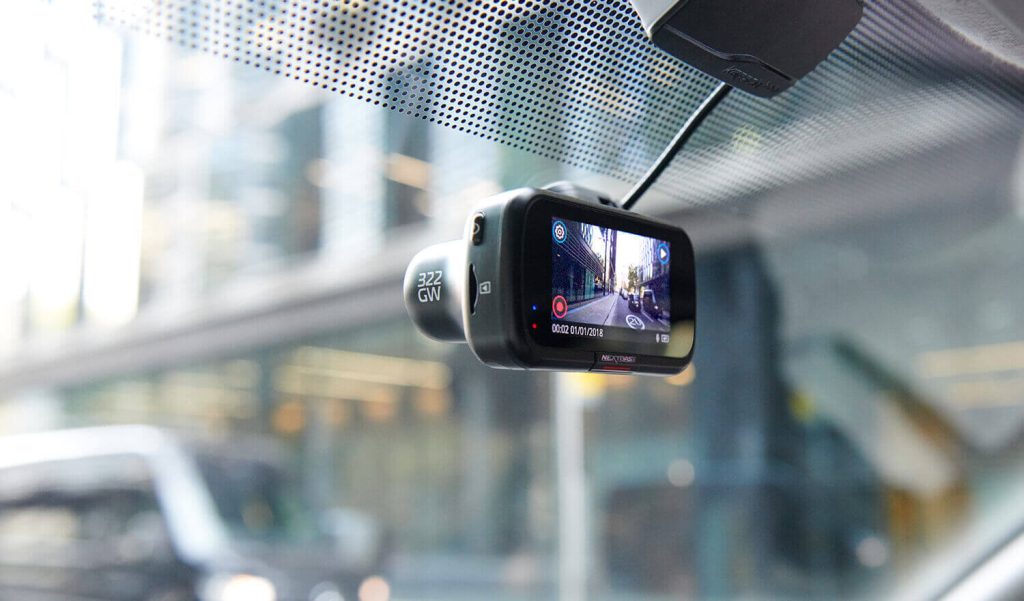 Dual-Channel Dashcam in Vehicle